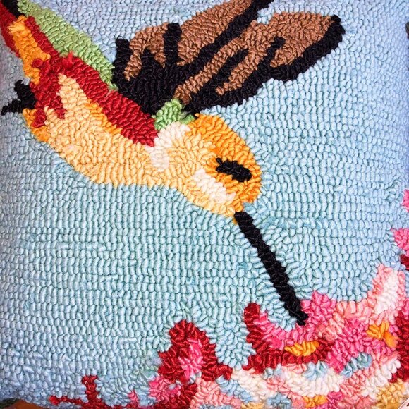 Hummingbird Hooked Wool Throw Pillow 16x16 NWT - Picture 7 of 10